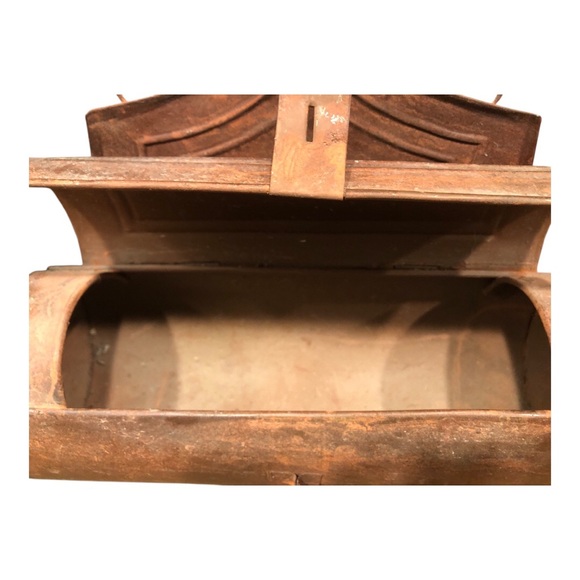 Vintage Primitive Colonial Style Tin Candlebox - Picture 5 of 6